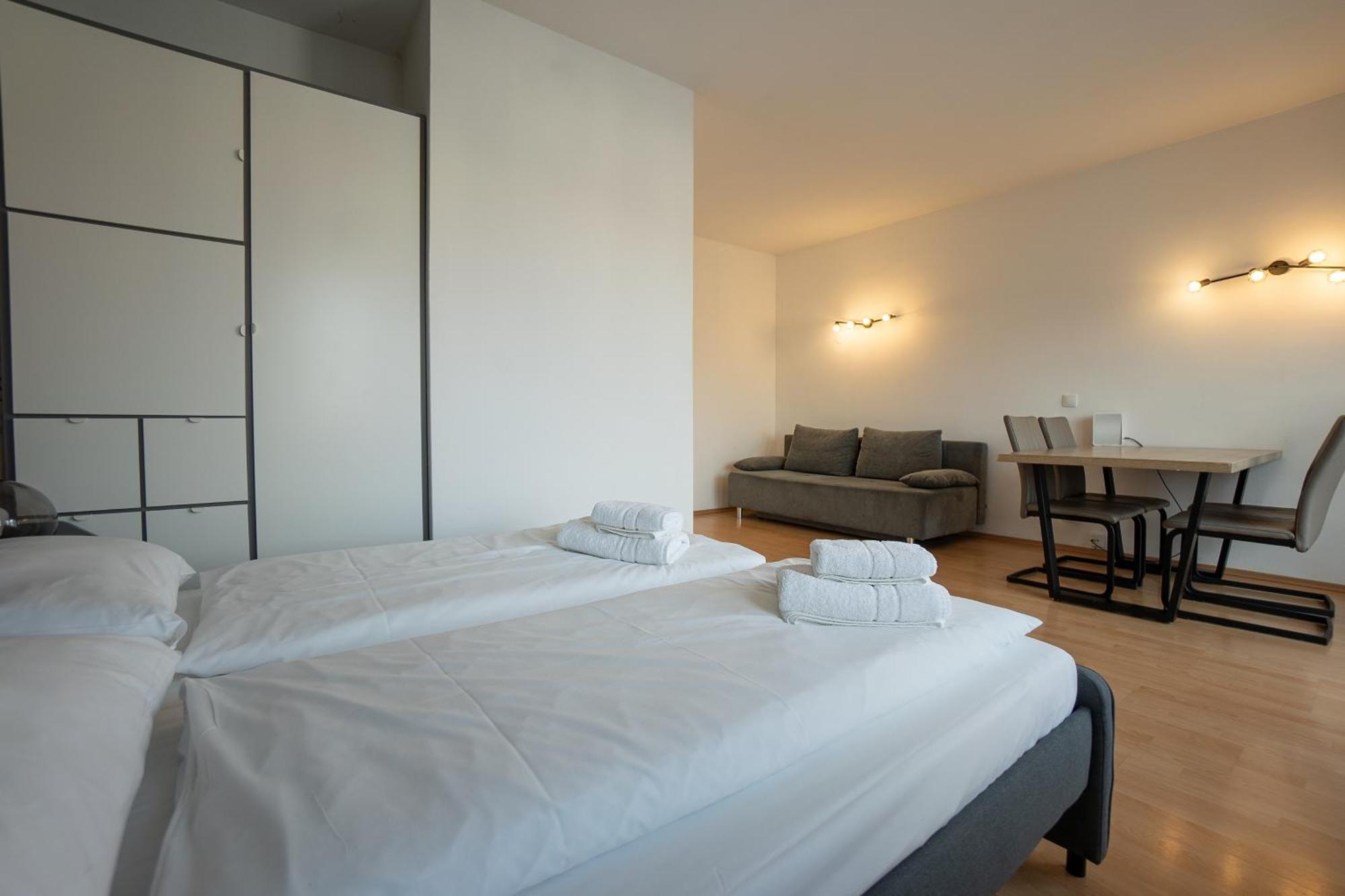 Apartment With A Private Terrace Located Right Near Belvedere Castle, 15 Minutes Away From Stephansdom Відень Екстер'єр фото