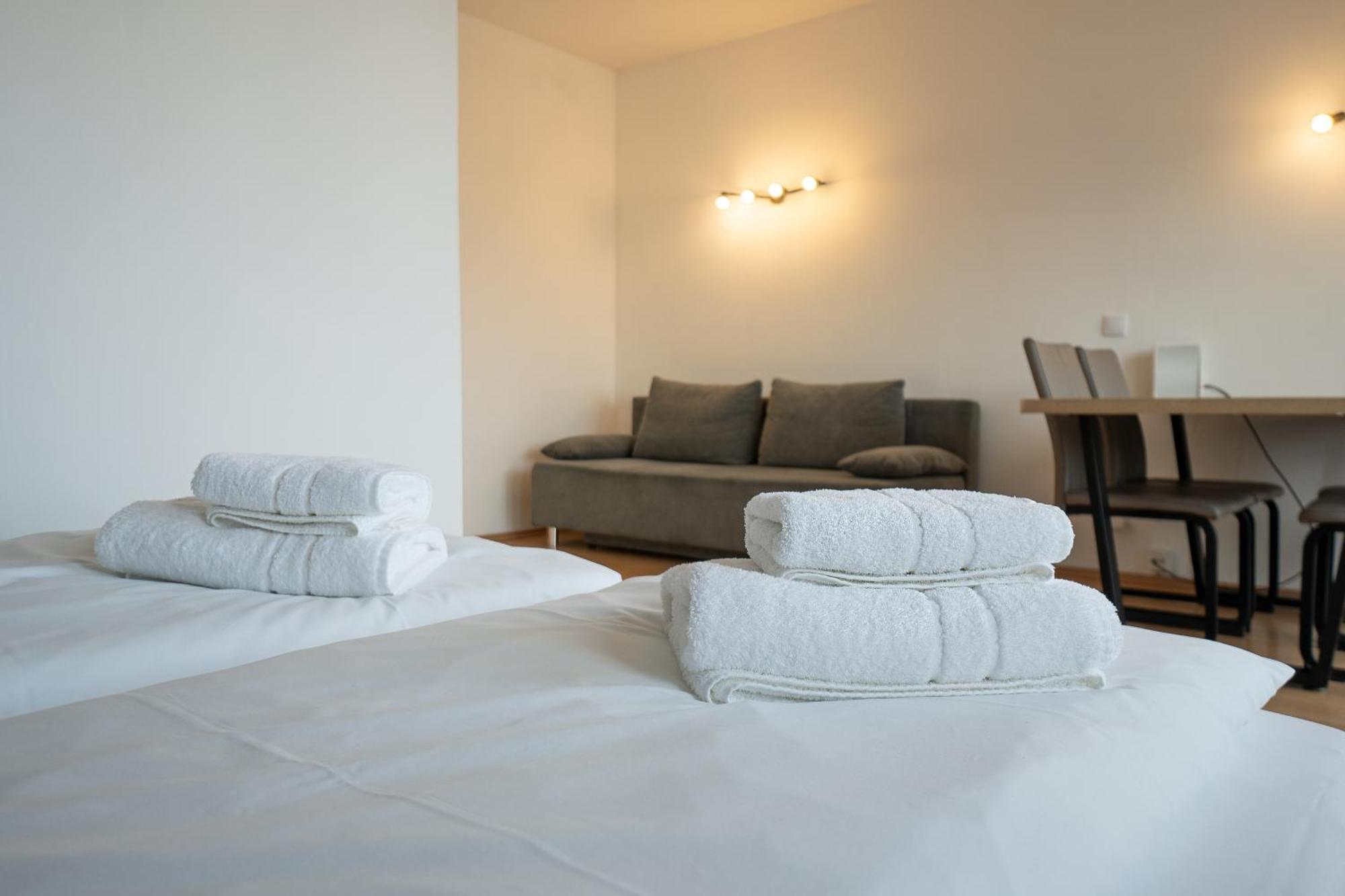Apartment With A Private Terrace Located Right Near Belvedere Castle, 15 Minutes Away From Stephansdom Відень Екстер'єр фото