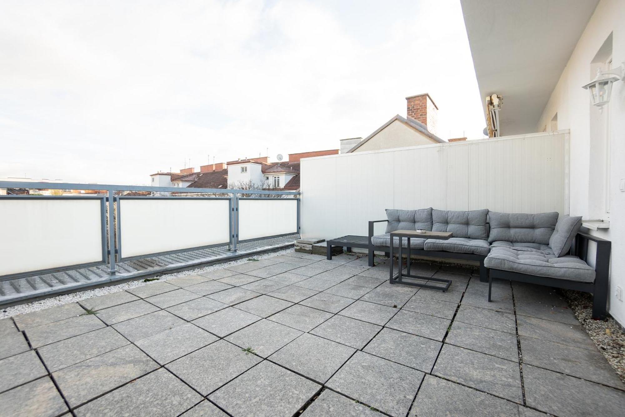 Apartment With A Private Terrace Located Right Near Belvedere Castle, 15 Minutes Away From Stephansdom Відень Екстер'єр фото