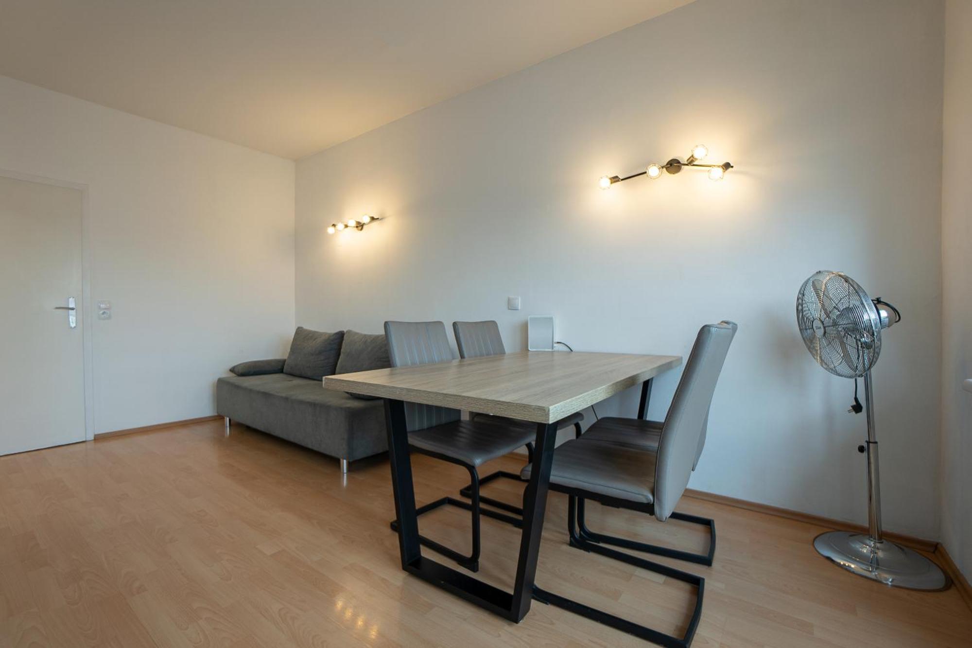 Apartment With A Private Terrace Located Right Near Belvedere Castle, 15 Minutes Away From Stephansdom Відень Екстер'єр фото